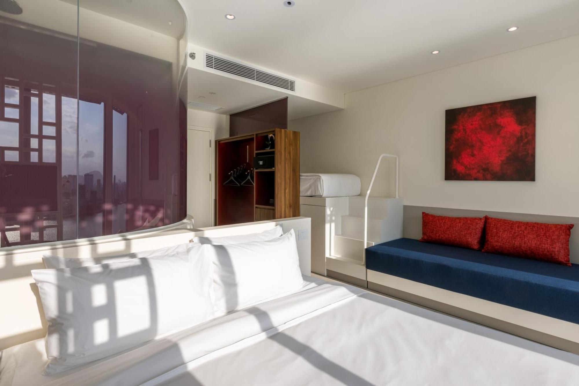 Wink Icon Hotel Danang Riverside - Luxury Suites - 24Hrs Stay & Rooftop Pool Bar Exterior photo